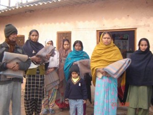 setu winter initiaties , Blanket Distribution at Nithari Village 1 (4)